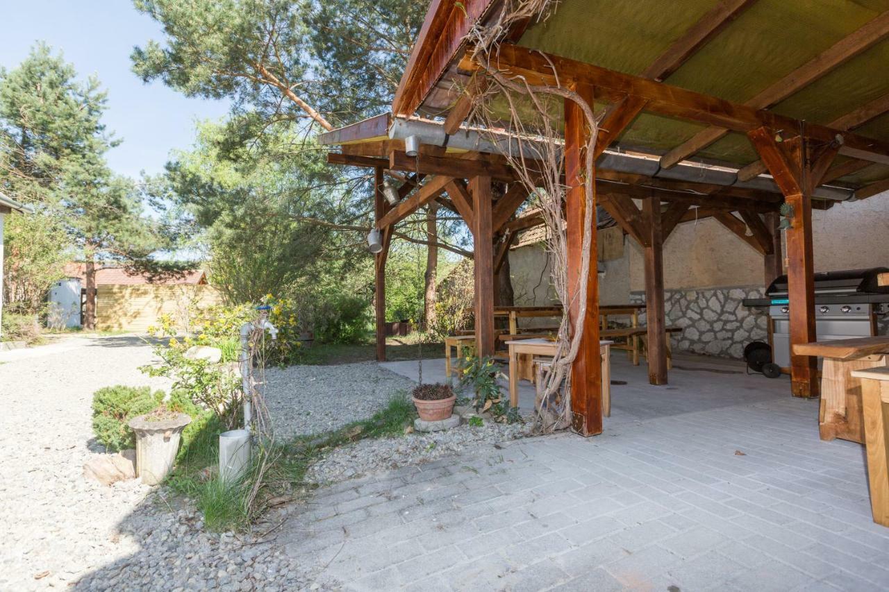Gadoros Vendeghaz Hotel Egerszalok Exterior photo