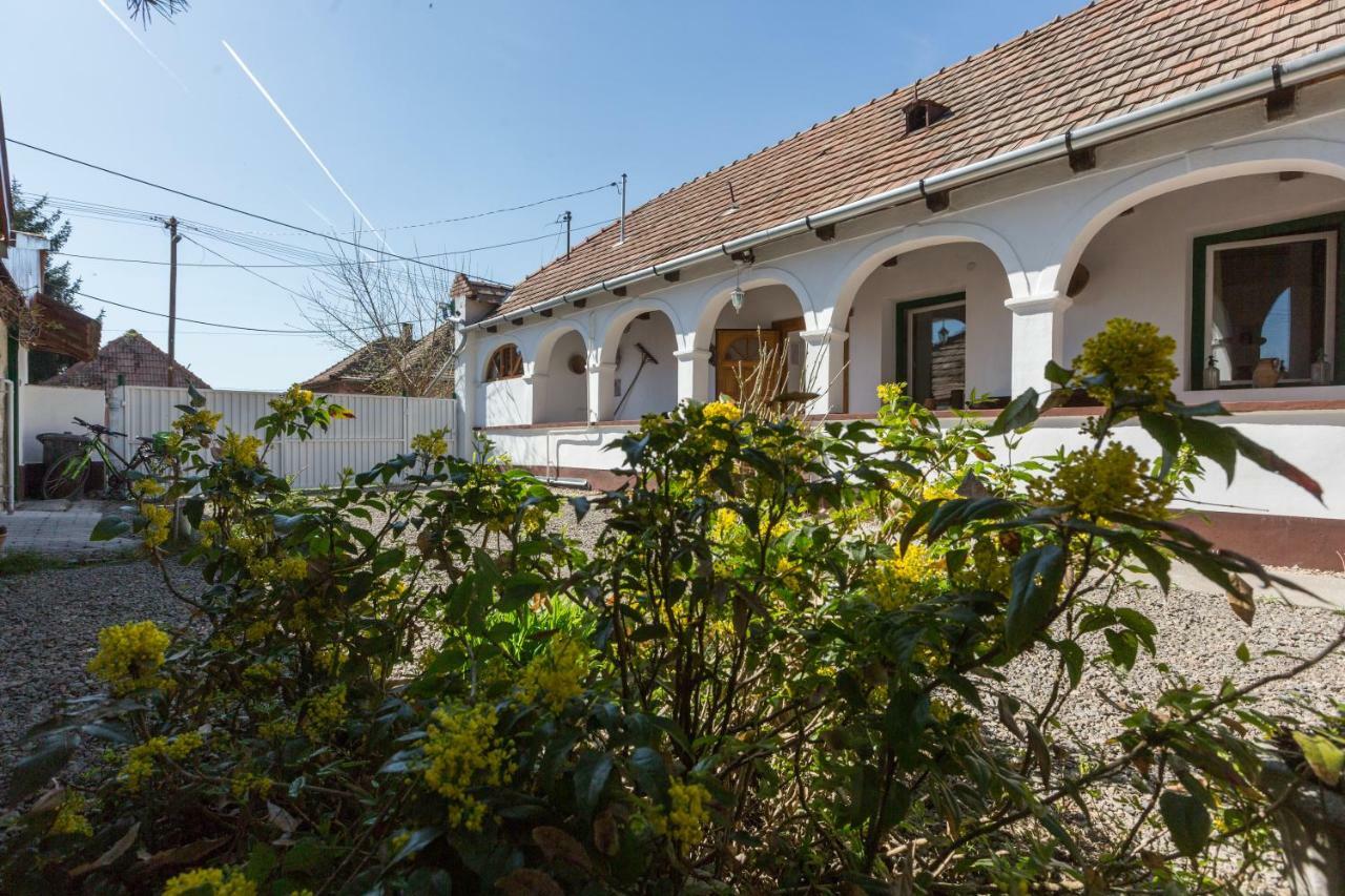 Gadoros Vendeghaz Hotel Egerszalok Exterior photo