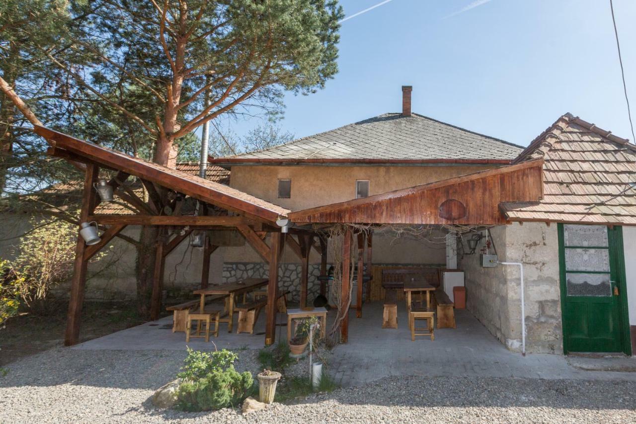 Gadoros Vendeghaz Hotel Egerszalok Exterior photo